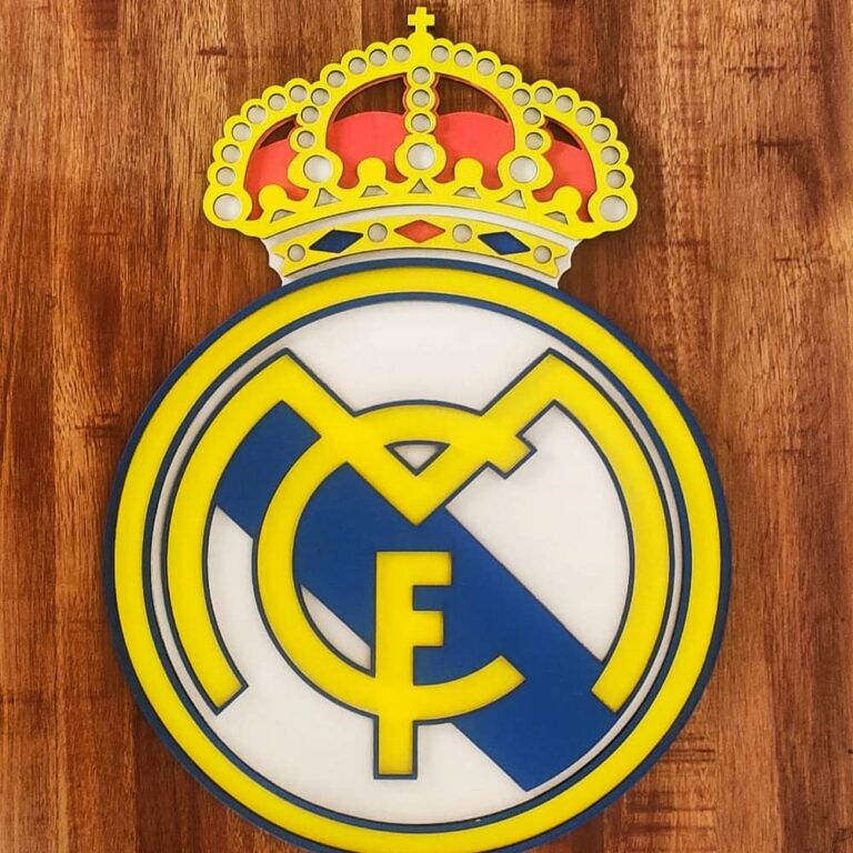 Real Madrid- Handmade Wooden Color Crest – Pop Art India